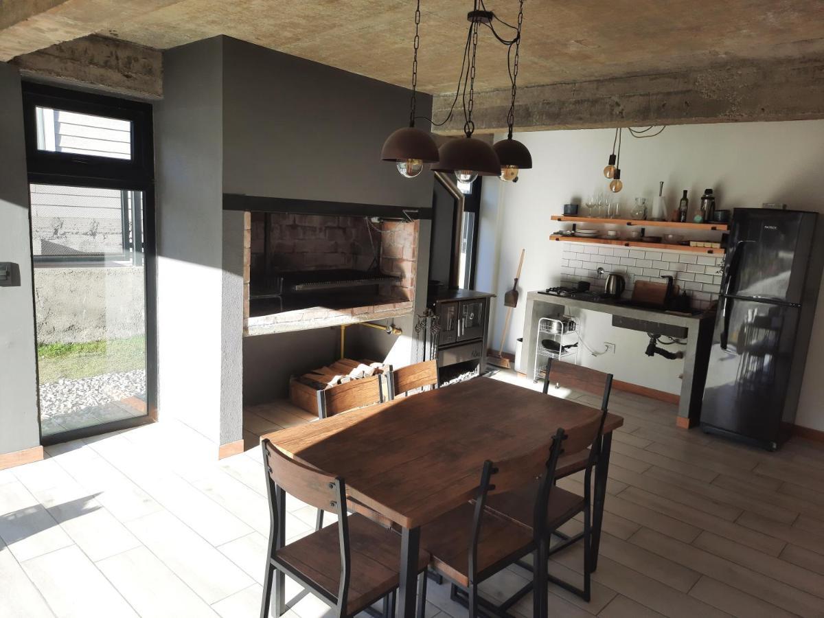 Casa De Invitados Con Parrilla Y Horno A Lena อูซัวยา ภายนอก รูปภาพ